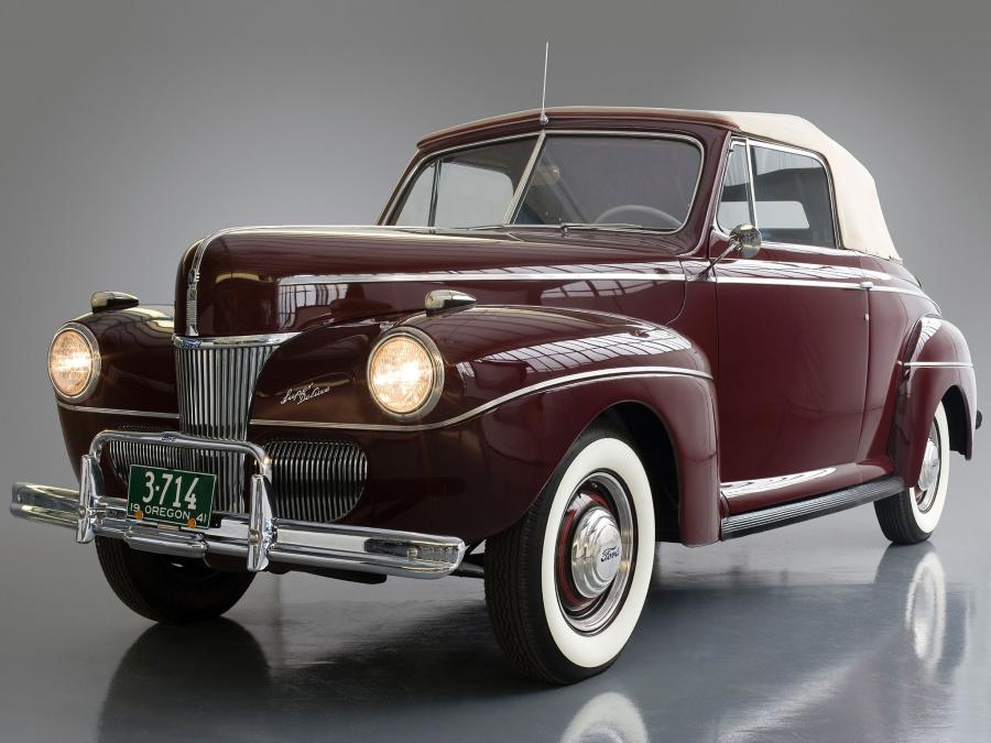 Ford V8 Super Deluxe Convertible Coupe 1941 года  (фото 1 из 16)